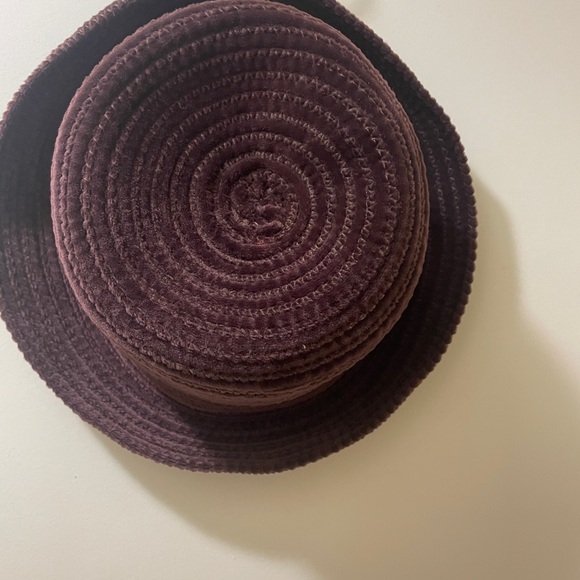 Liz Claiborne Hat - Picture 2 of 3